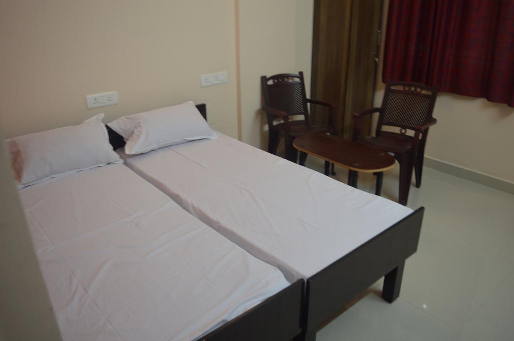 Sri Balaji Guest House Бенґалуру Екстер'єр фото